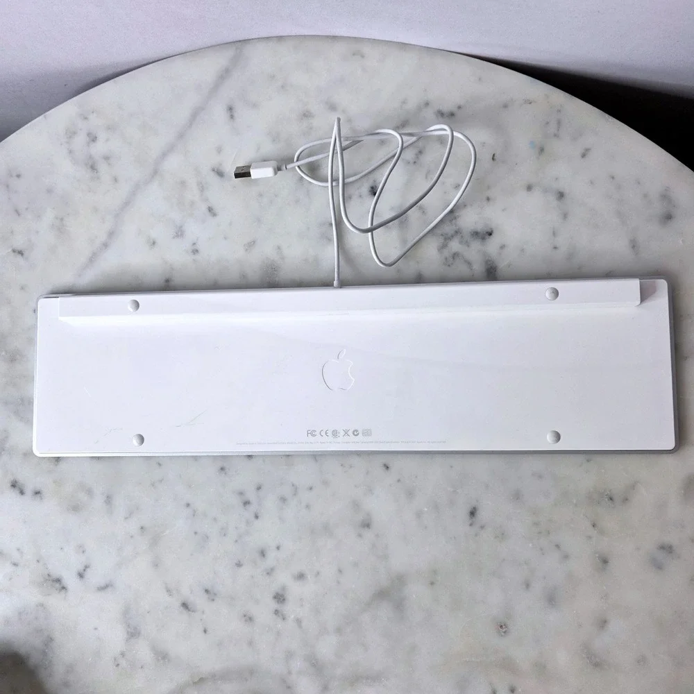 Apple Wired Keyboard Numeric Keypad Silver Aluminum A1243 MB110LL/B dual USB